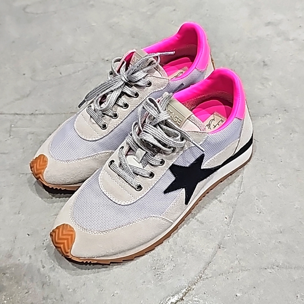 Vintage Havana Sneakers like new